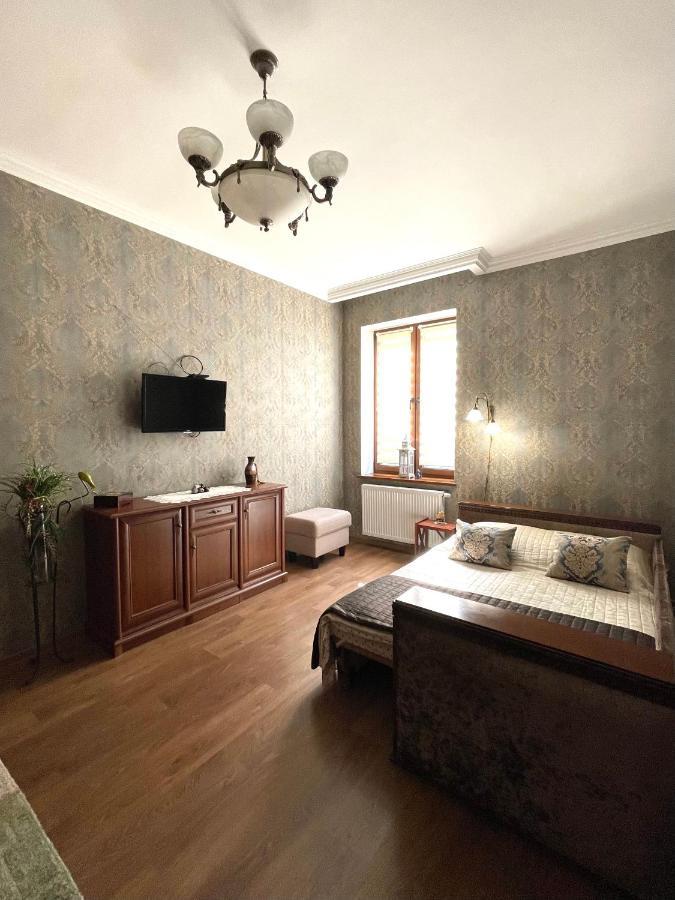 Apartment On Franka Lviv Ngoại thất bức ảnh