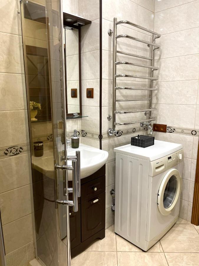 Apartment On Franka Lviv Ngoại thất bức ảnh