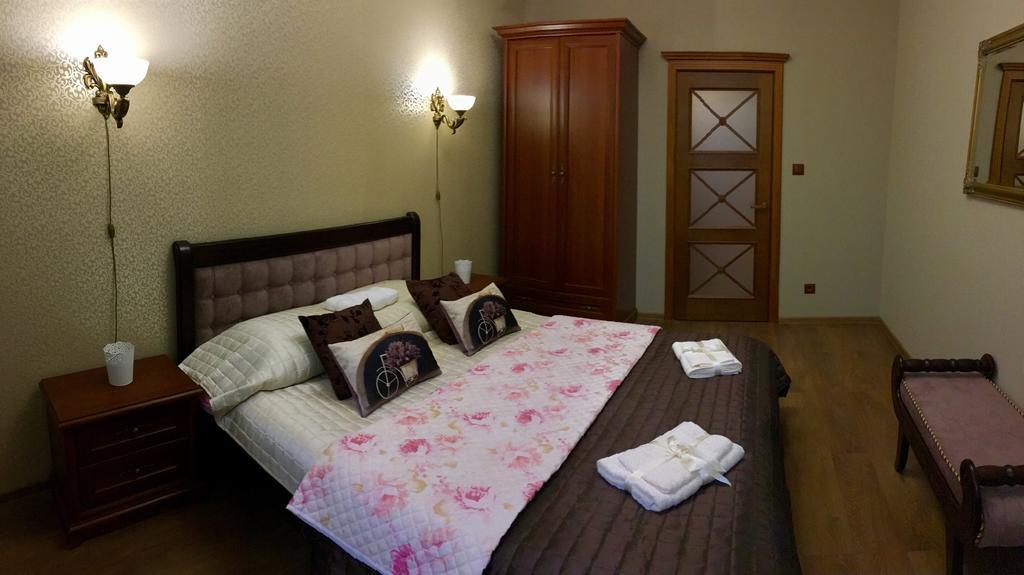 Apartment On Franka Lviv Ngoại thất bức ảnh
